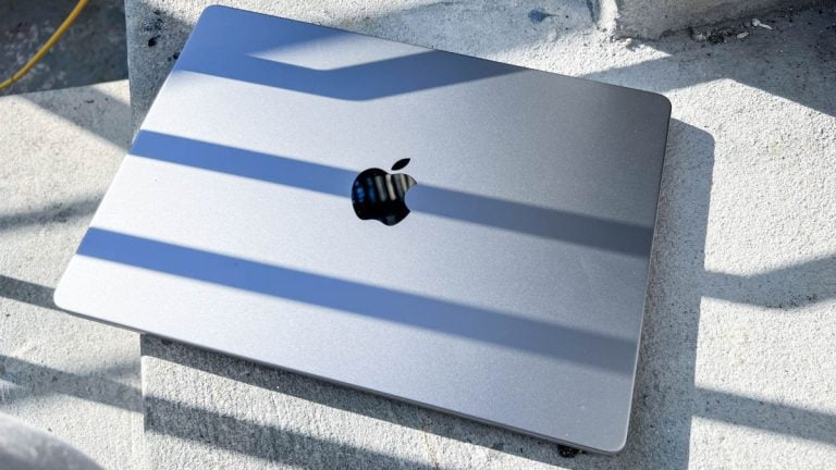 Una MacBook plegable de 20 pulgadas podría llegar en 2026: ¿la legendaria Mac con pantalla táctil está a solo unos años de distancia?