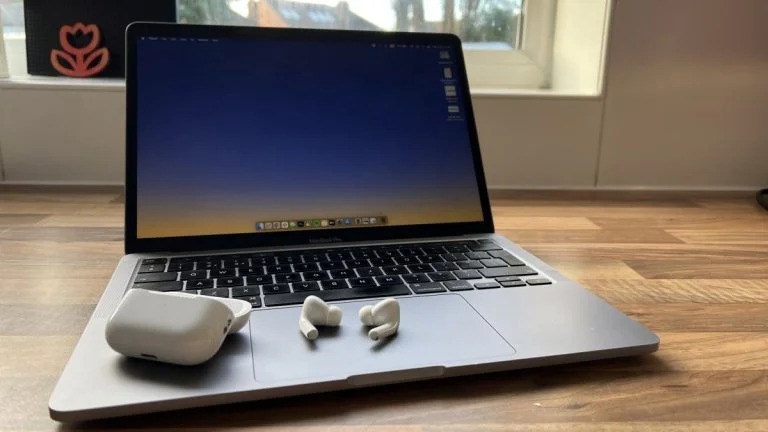 Cómo conectar AirPods a Mac: empareje auriculares inalámbricos fácilmente